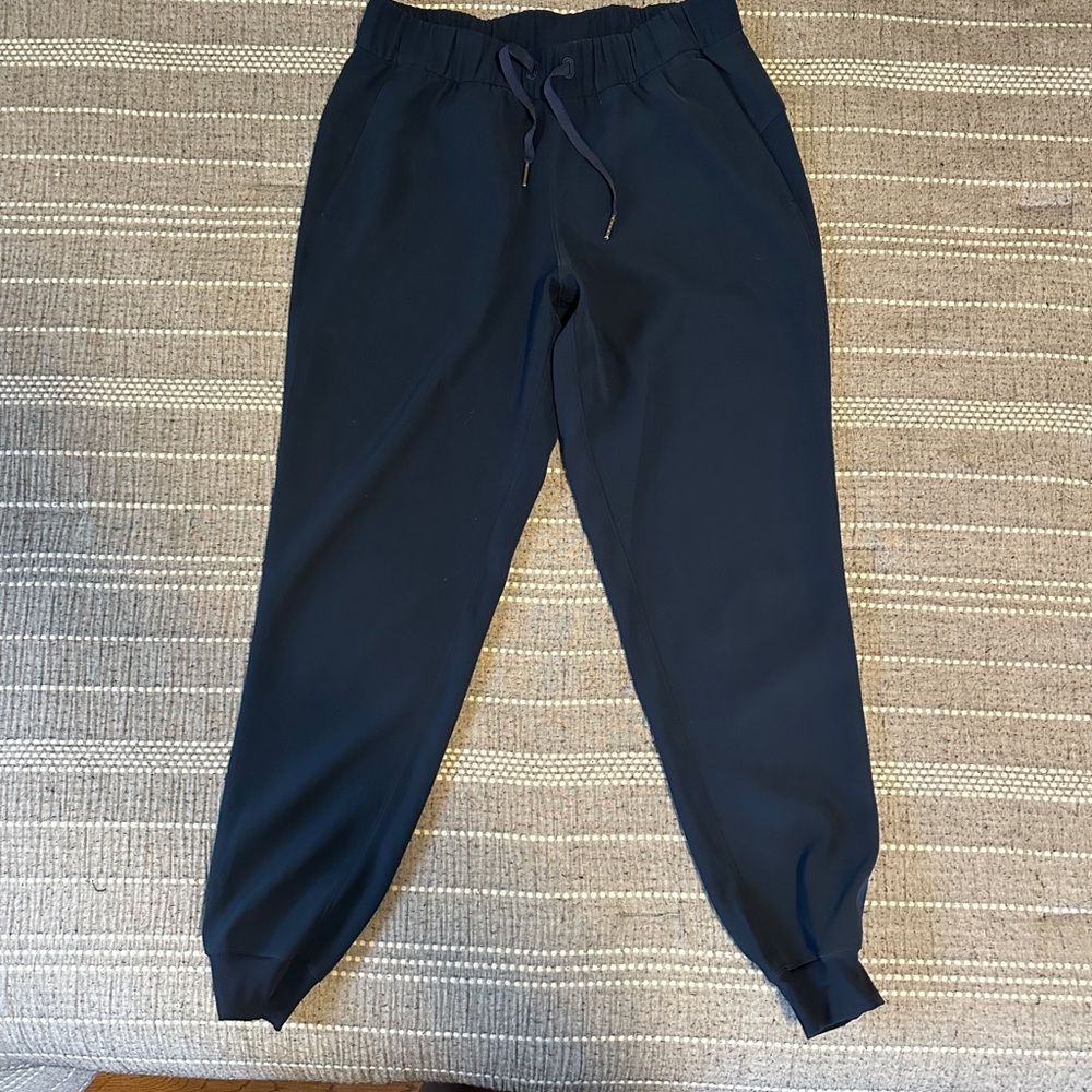 Navy blue women’s mid-rise lululemon joggers
